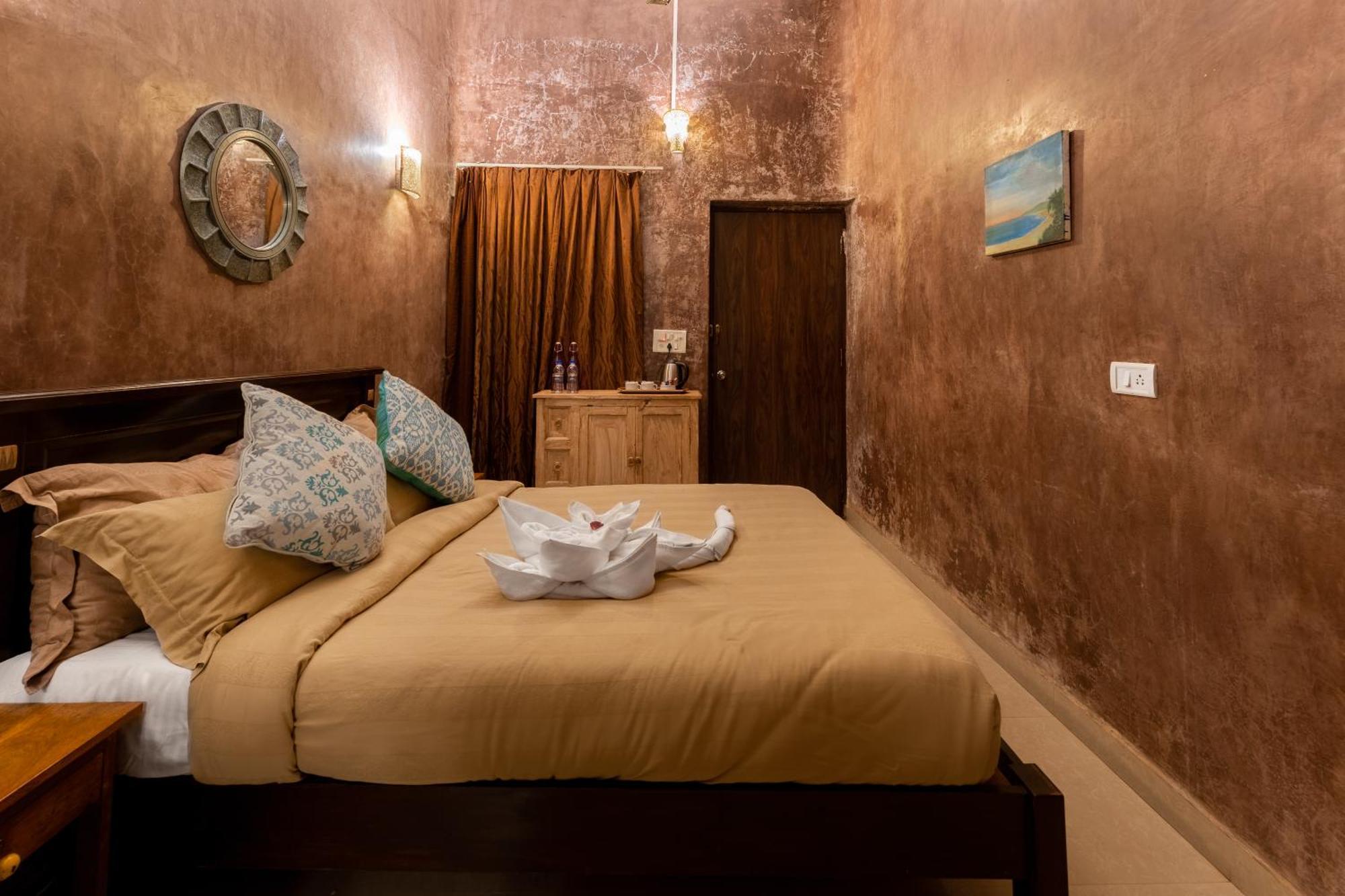 Resort Justa Goa - 80 Steps From